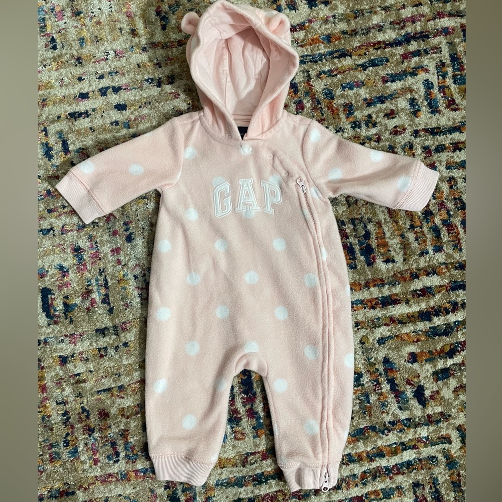 Baby Gap fleece jumpsuit size 0-3 month